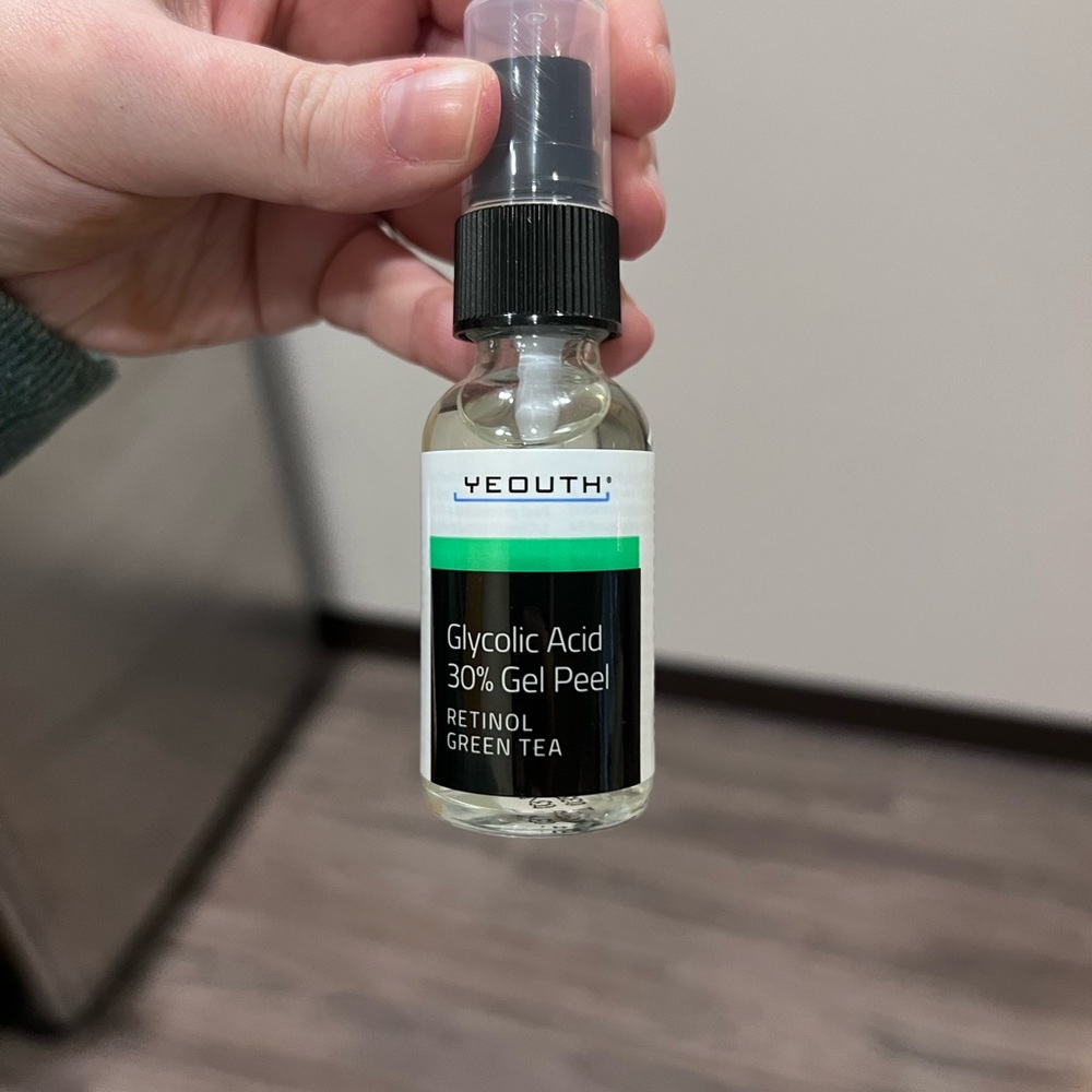 Glycolic Acid Gel Peel